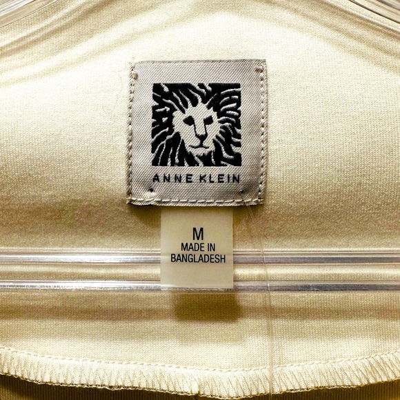 Anne Klein Lightweight Women Jacket. - Picture 5 of 6